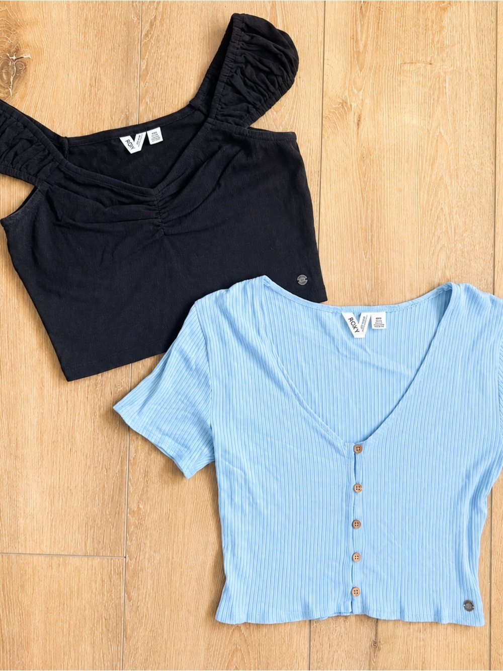 ROXY Women’s Crop Top Bundle Size Small Black Blue Ribbed 2 Piece Lot